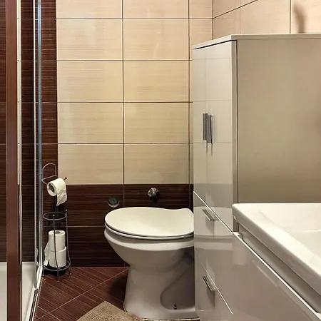 2 Bedroom Amazing In Appartamento