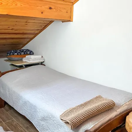 Appartamento 2 Bedroom Amazing In Viskovo